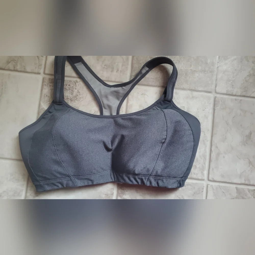 Syrokan Sports Bra High Impact Wire Free Lightly Padded Full Coverage Size 42E